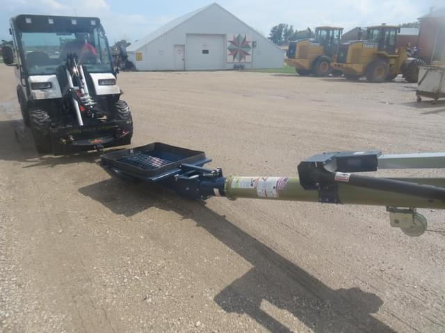 Image of Harvest International T832 equipment image 3