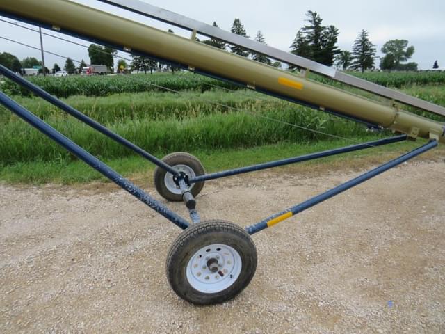 Image of Harvest International T832 equipment image 3