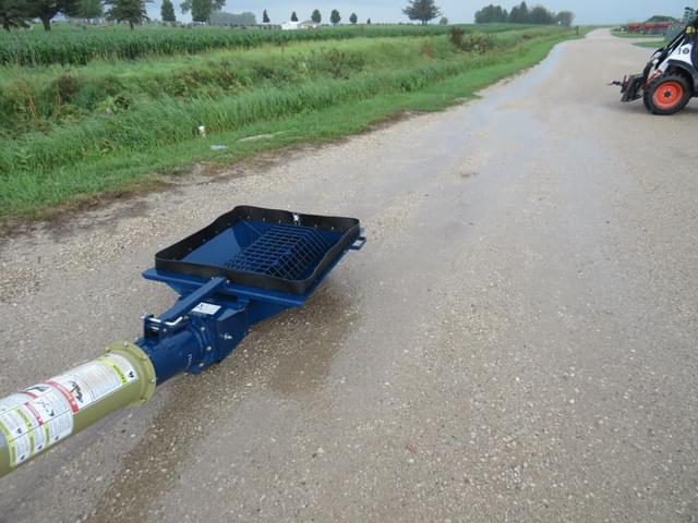 Image of Harvest International T832 equipment image 4
