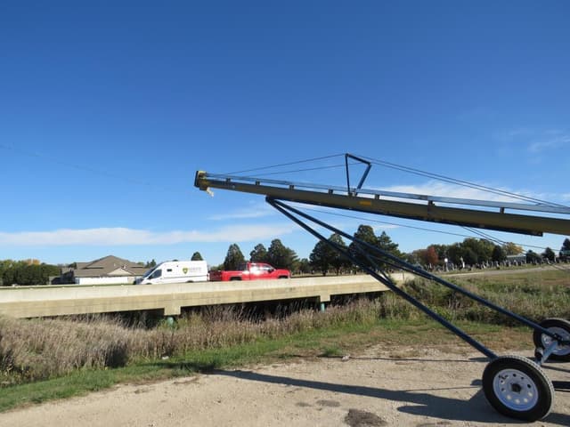 Image of Harvest International T852 equipment image 3