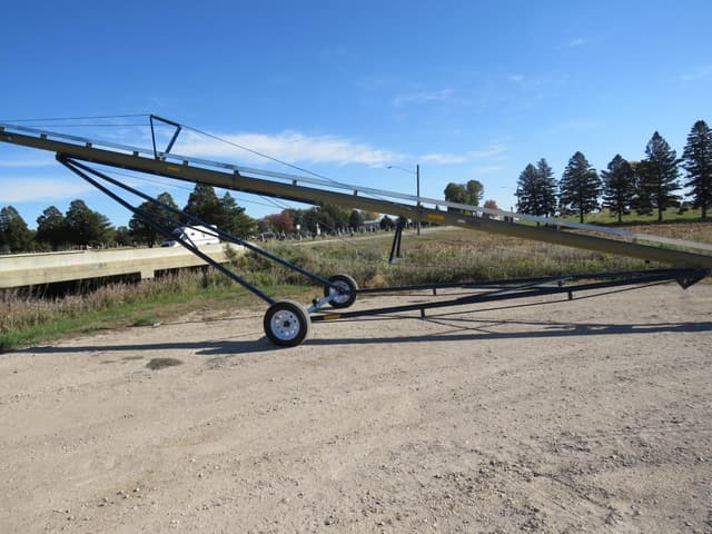 Image of Harvest International T852 equipment image 2