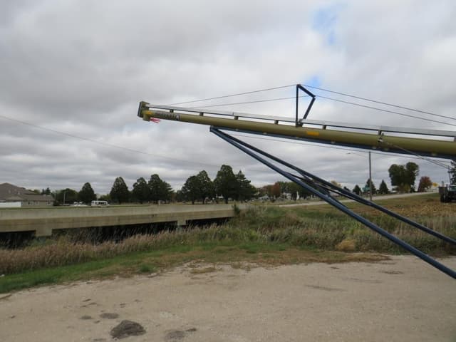 Image of Harvest International T852 equipment image 2