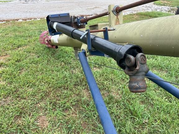 Image of Harvest International T836 equipment image 2