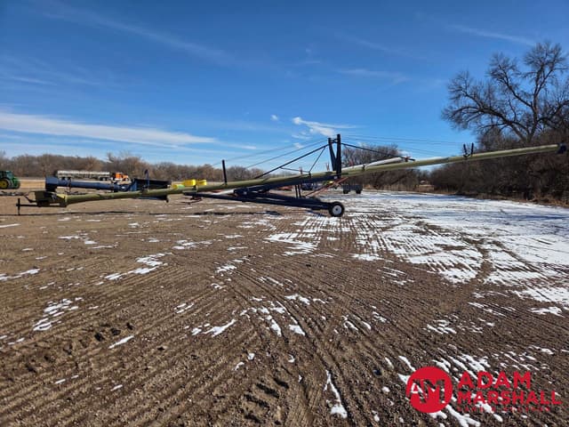 Image of Harvest International H1394XT equipment image 2