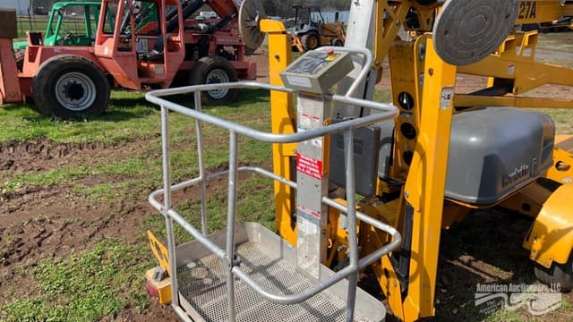 Image of Haulotte 4527A equipment image 4