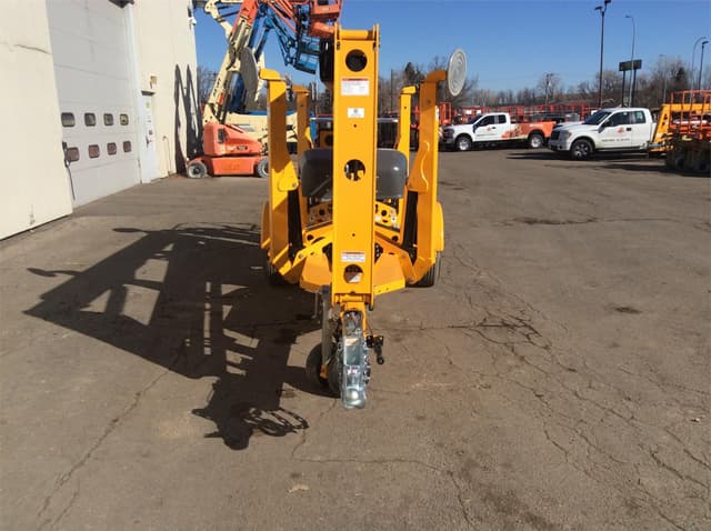 Image of Haulotte 4527A equipment image 2