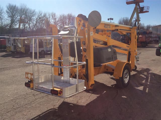 Image of Haulotte 4527A equipment image 4