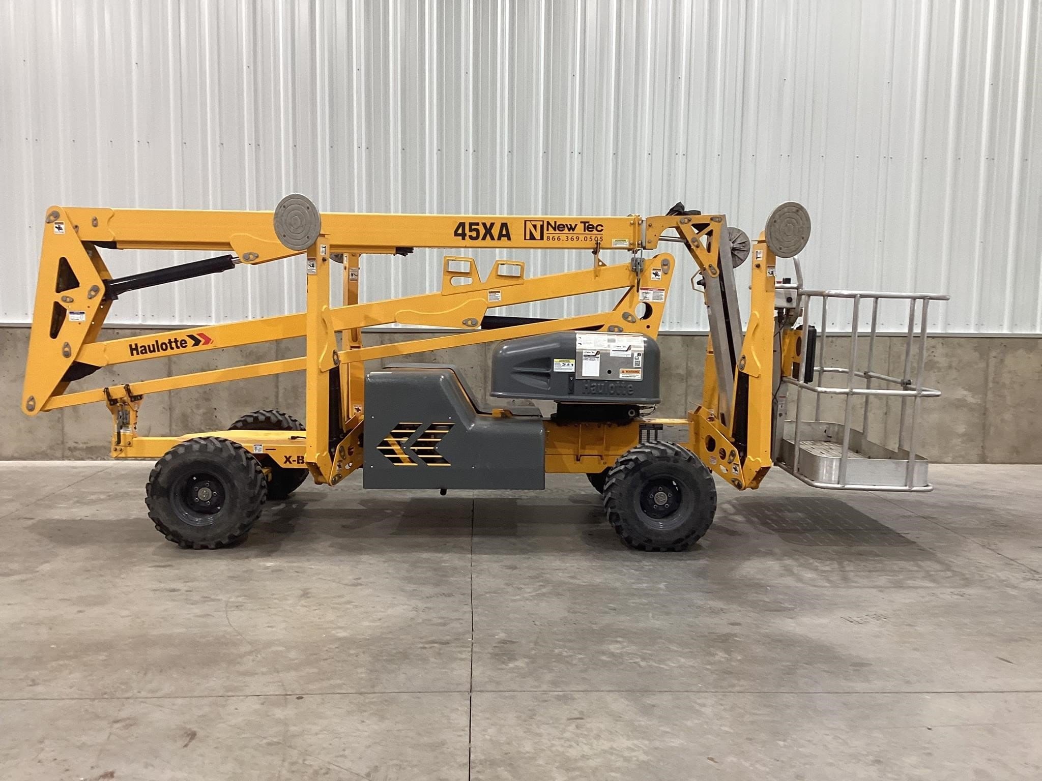 2020 Haulotte 45XA Equipment Image0