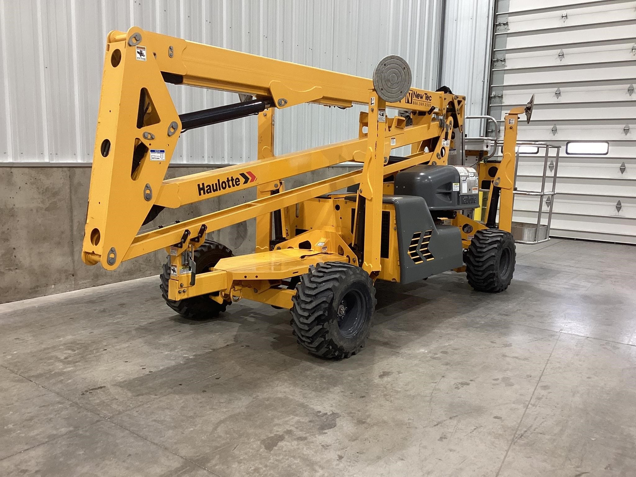 2020 Haulotte 45XA Equipment Image0