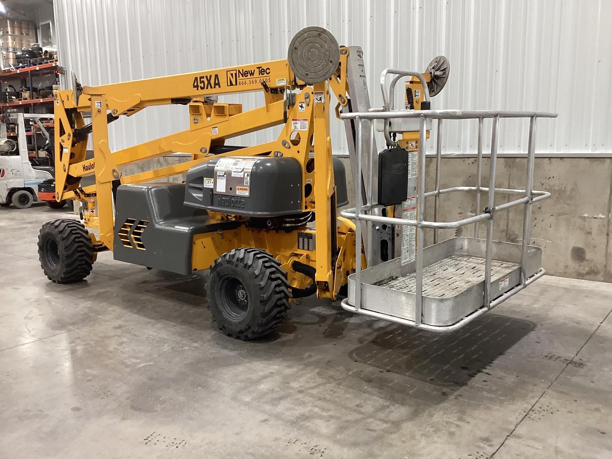 2020 Haulotte 45XA Equipment Image0