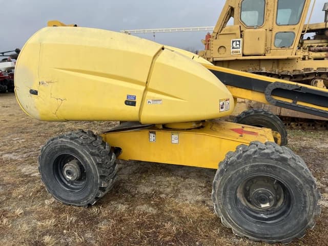 Image of Haulotte HB40 equipment image 1