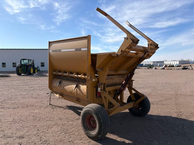 Image of Haybuster 2650 equipment image 3