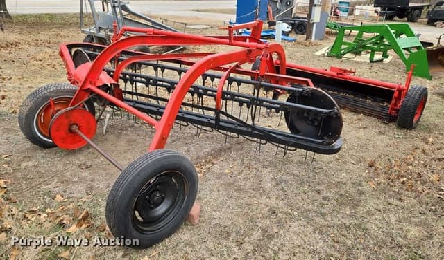 Image of New Idea 403 equipment image 2