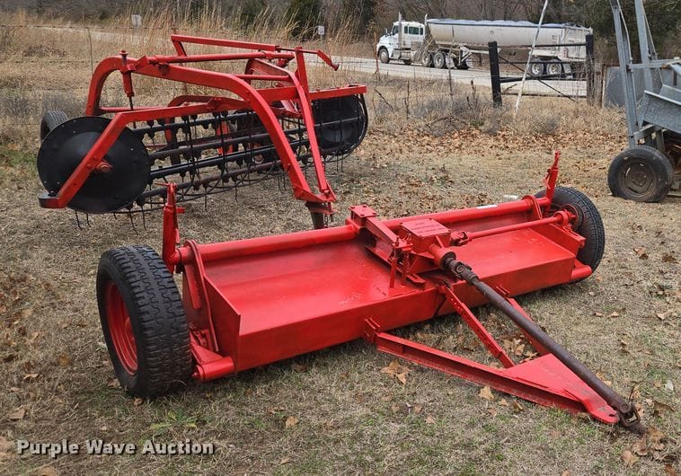 New Idea 403 Equipment Image0