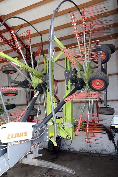 Image of CLAAS Liner 2700 equipment image 1