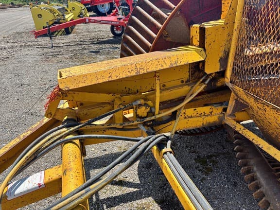 Image of Haybuster 106 equipment image 3