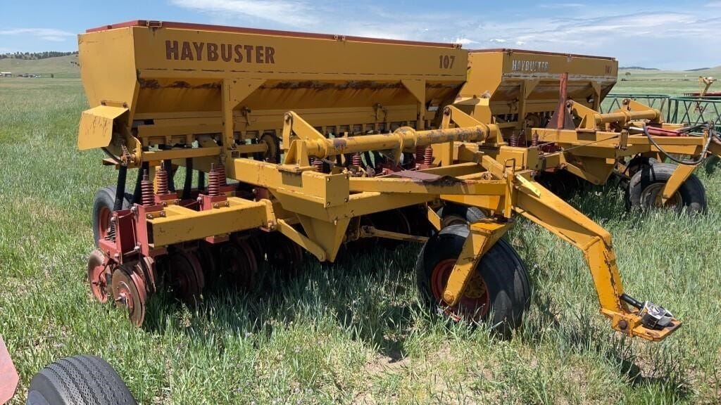 Haybuster 107 Equipment Image0