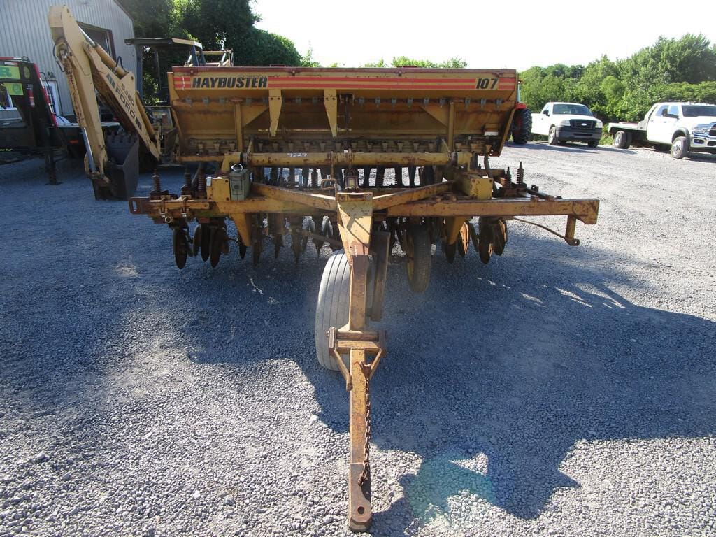 Main image Haybuster 107