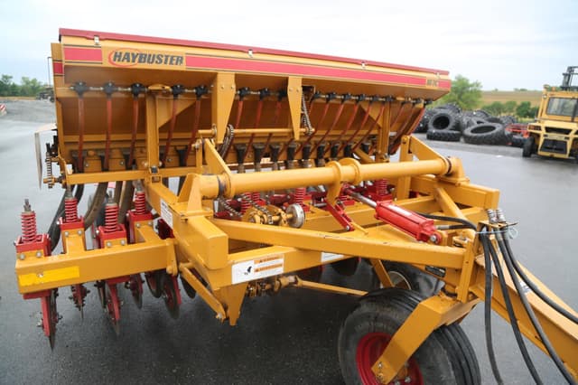 Image of Haybuster 107C equipment image 4