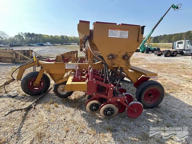 Image of Haybuster 107C equipment image 3