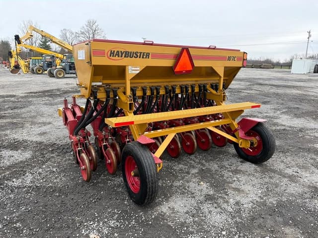 Image of Haybuster 107C equipment image 4