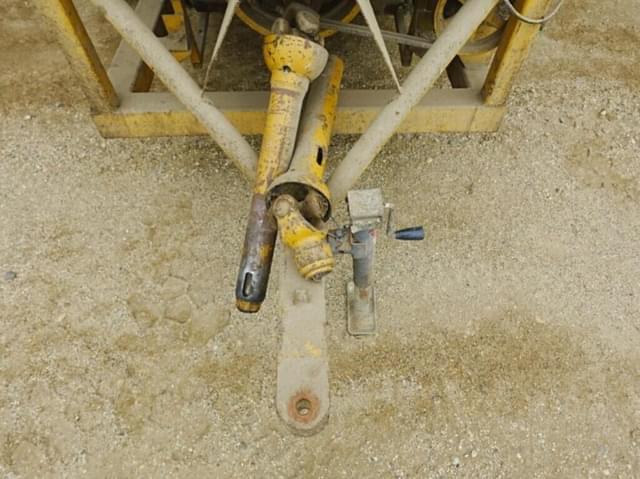 Image of Haybuster H-1100 equipment image 4