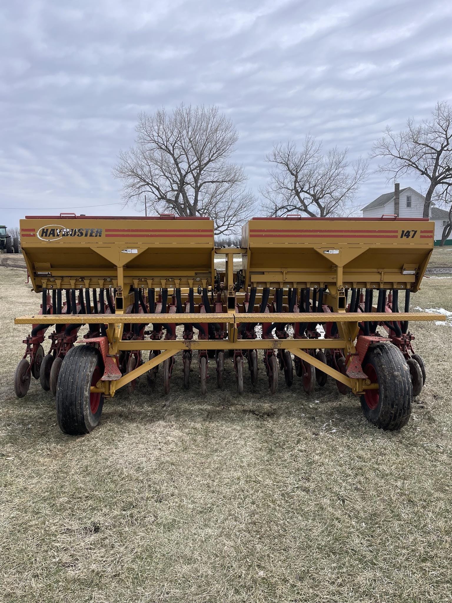 Haybuster 147 Equipment Image0