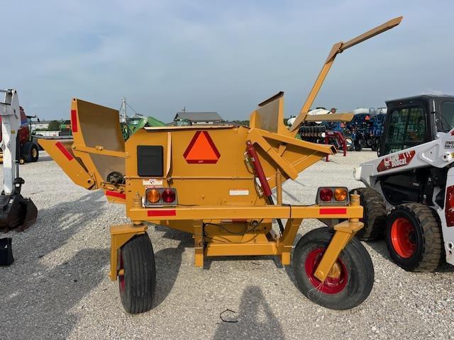 Image of Haybuster 2100 equipment image 4