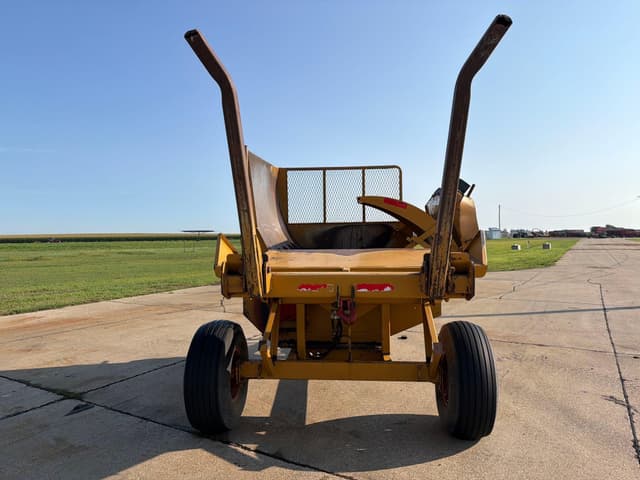 Image of Haybuster 2650 equipment image 2