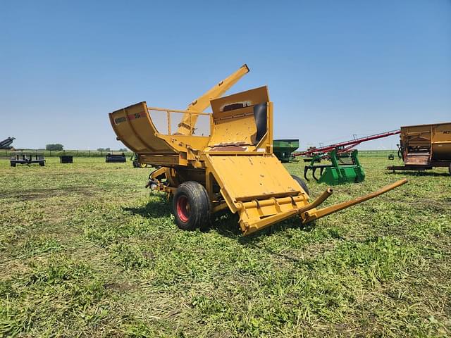 Image of Haybuster 2554 equipment image 2