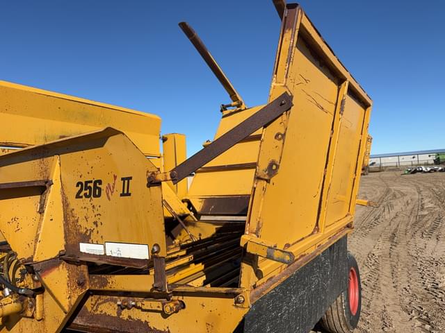 Image of Haybuster 256 Plus II equipment image 2