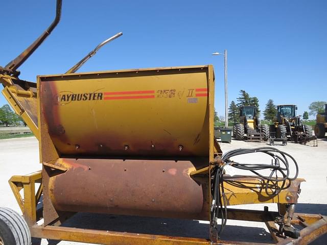 Image of Haybuster 256 Plus II equipment image 2