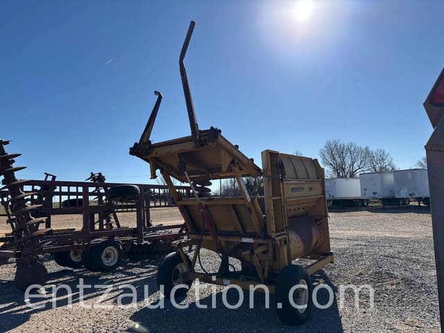 Image of Haybuster 256 Plus II equipment image 3