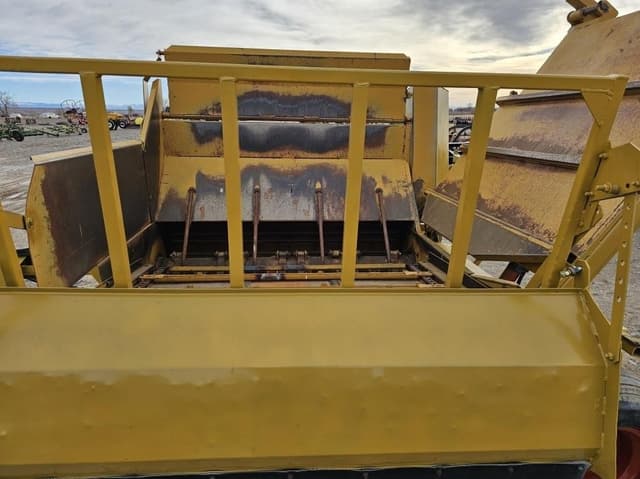 Image of Haybuster 256 Plus II equipment image 2