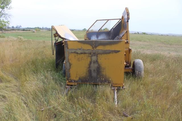 Image of Haybuster 256 Plus II equipment image 4
