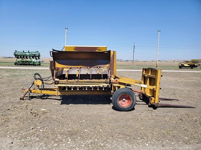 Image of Haybuster 256 Plus II equipment image 1
