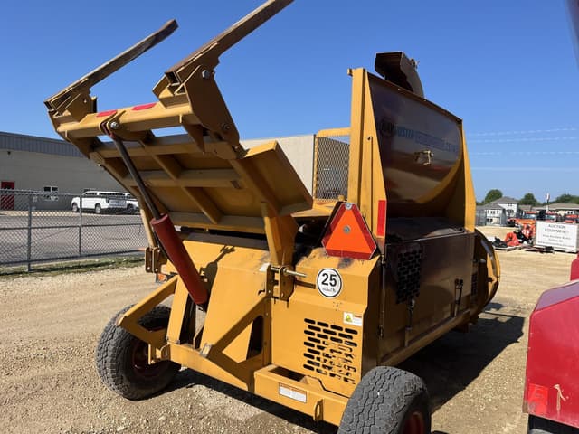Image of Haybuster 2574 equipment image 2