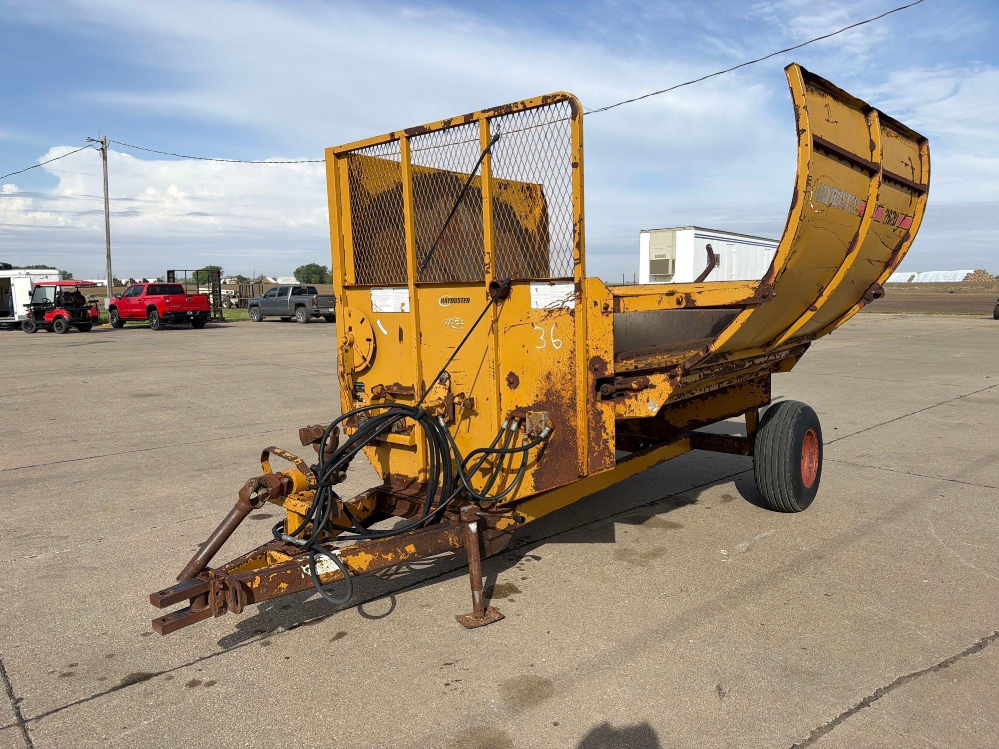 Haybuster 2620 Equipment Image0