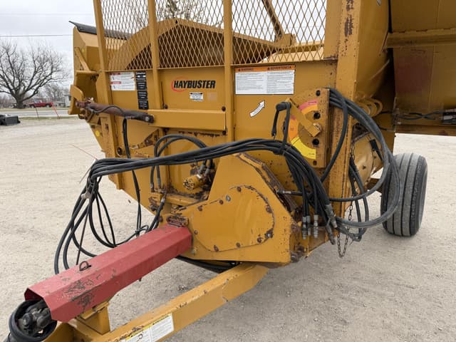 Image of Haybuster 2650 equipment image 2