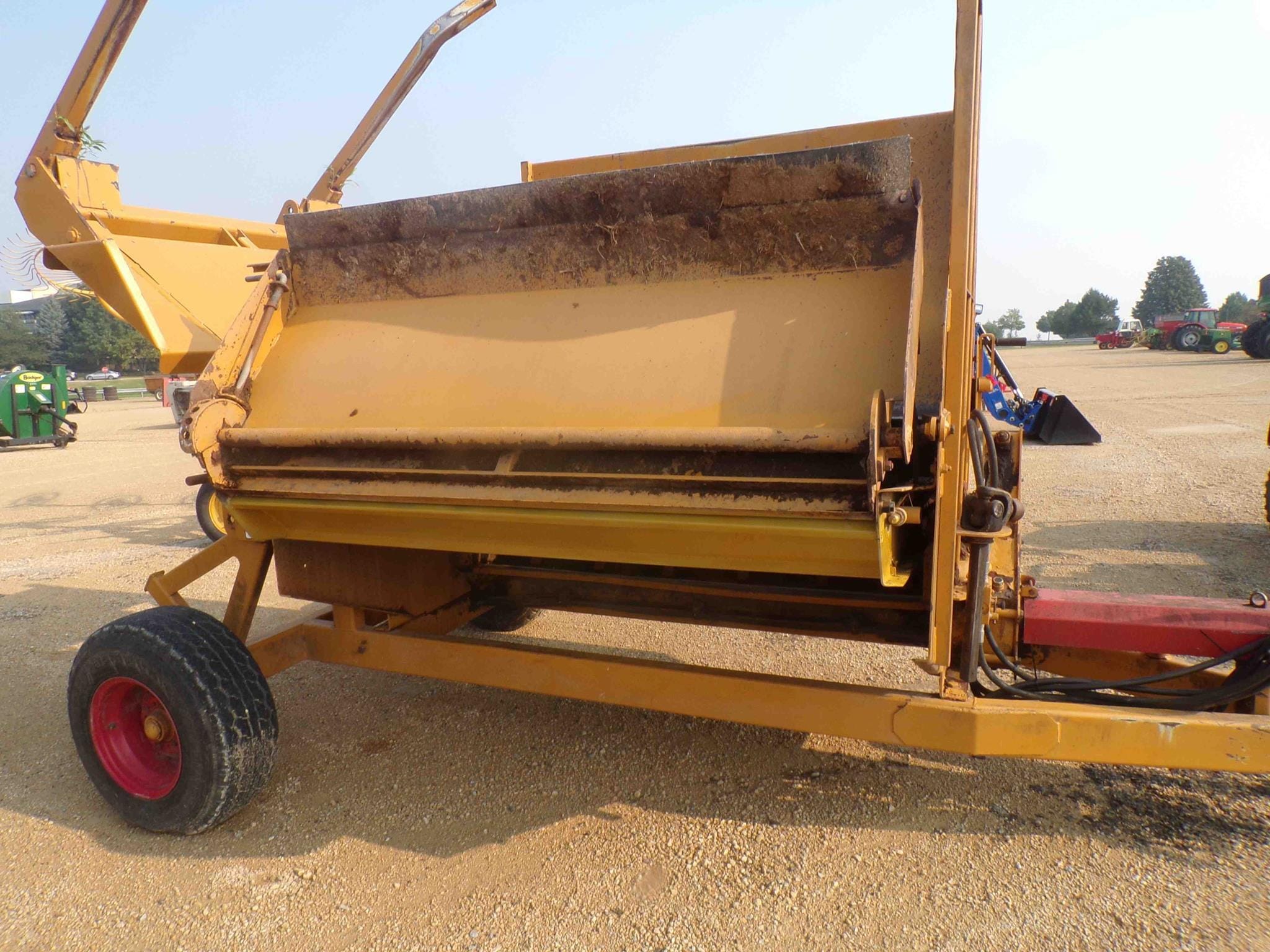 Haybuster 2650 Equipment Image0