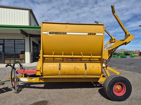 2004 Haybuster 2650 Equipment Image0