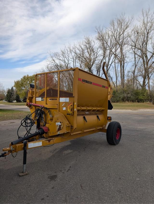 Image of Haybuster 2650 equipment image 2