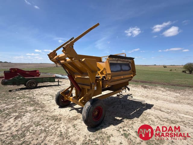 Image of Haybuster 2650 equipment image 4