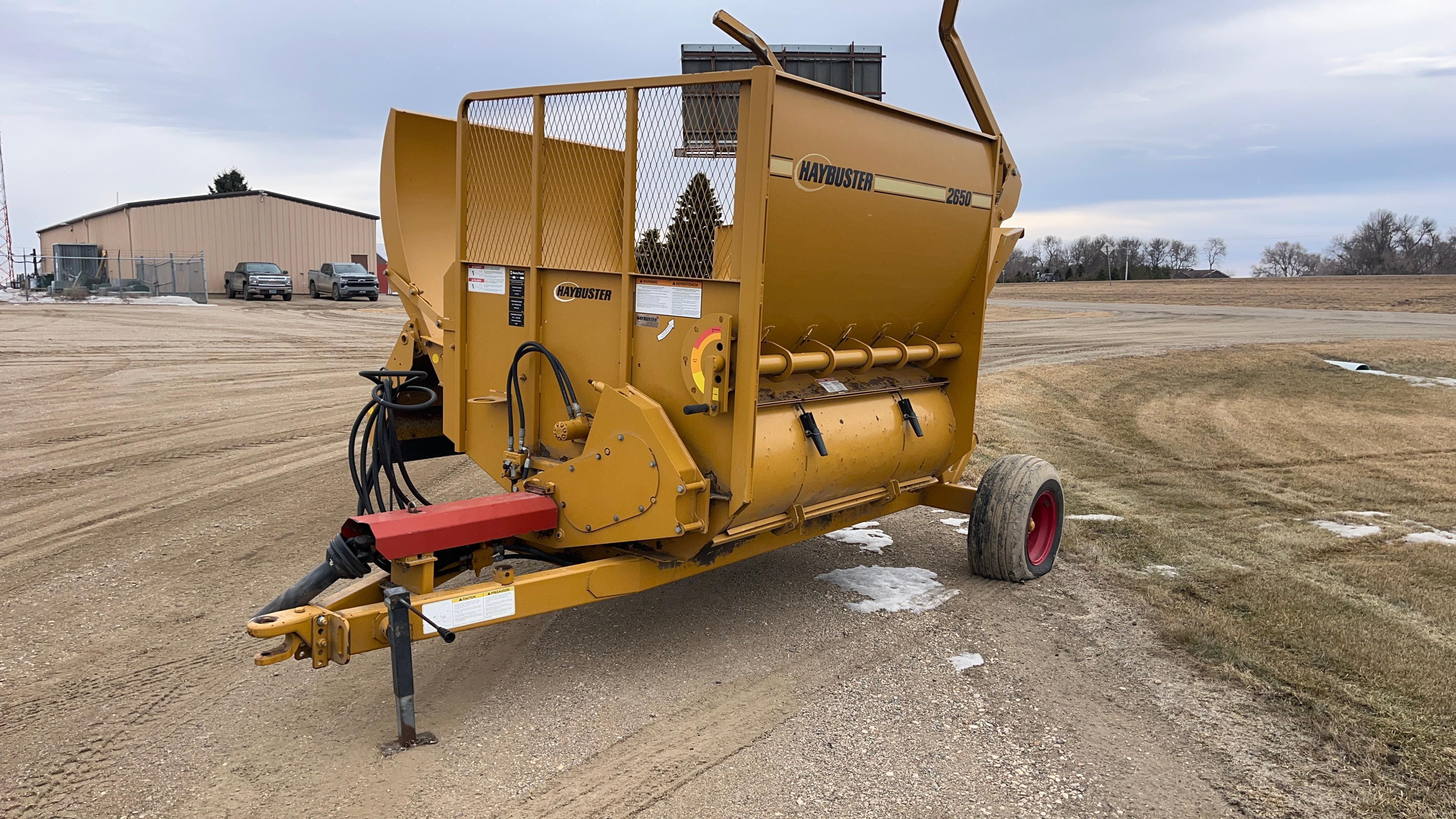 Haybuster 2650 Equipment Image0