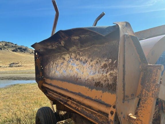 Haybuster 2650 Equipment Image0