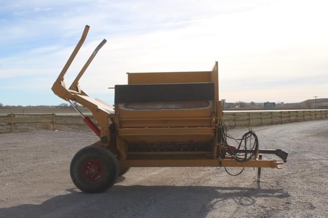 Image of Haybuster 2660 equipment image 4