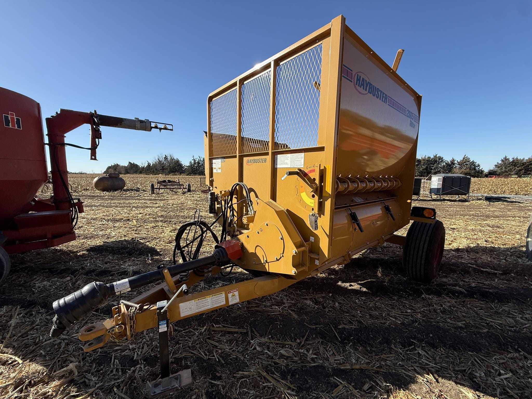 Haybuster 2665 Equipment Image0