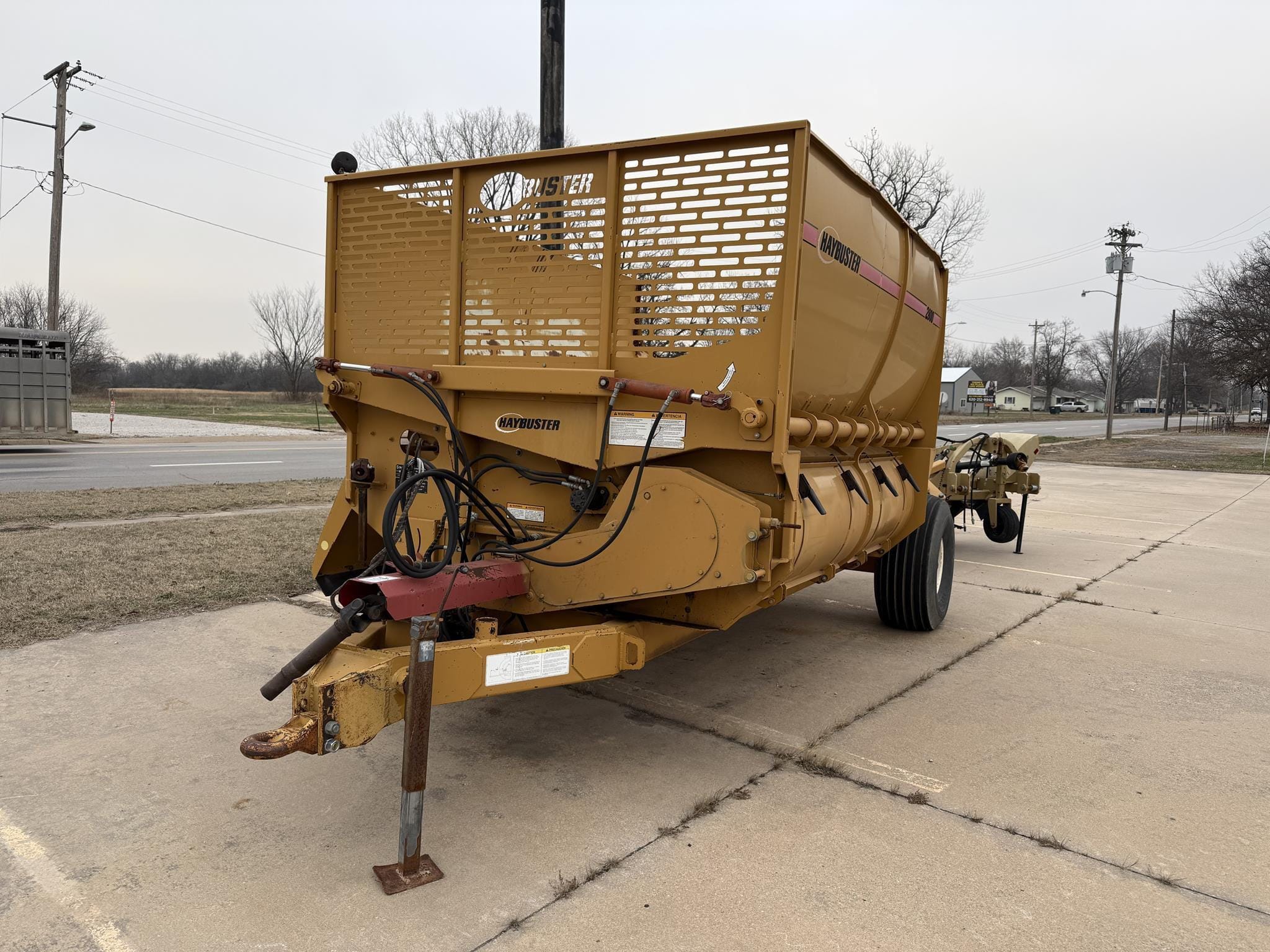 Haybuster 2800 Equipment Image0