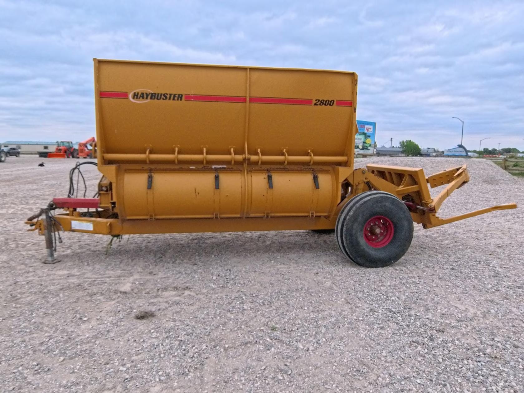 Haybuster 2800 Equipment Image0
