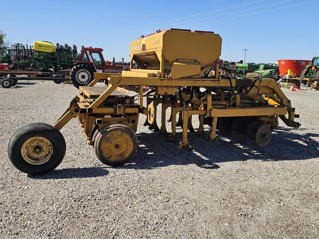 Image of Haybuster 8000 equipment image 1